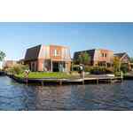 Prachtig gelegen 4 persoons house boat aan het Sneekermeer in Friesland