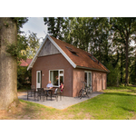 Vrijstaand 5-persoons caravriendelijk vakantiehuis in Roelofarendsveen