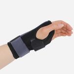 Een paar sport lente ondersteunde knie brace compressie bescherming patella rijden beschermende uitrusting one size (zwart / hemelsblauw)