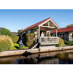 Compact en knus chalet voor 4 personen met sauna, gelegen op een fijn vakantiepark