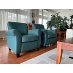 Set van 2 leren fauteuils met houten poten - met hocker - bruin leer - Echt leer, Klassiek, ontdek de vele Leersoorten en Kleuren bij ShopX
