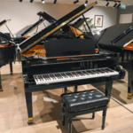 Yamaha GB1 K PE messing vleugel