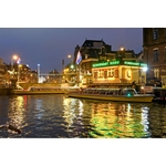 Luxe fluisterboot varen in Giethoorn