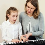 37-Toets Digitale Kinderpiano met Verstelbare Kruk & Microfoon Afneembaar Elektronisch Keyboard met Afneembare Muziekstandaard
