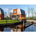 4-persoons vakantiehuis aan het water op recreatiepark Tusken de Marren