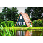 Luxe 8-persoons vakantiehuis met bubbelbad aan het water op Recreatiepark Tusken de Marren