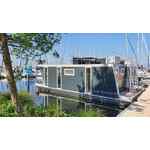 Heerlijke 4 persoons Lodge met houtgestookte Hottub nabij Zeewolde in het Horsterwold