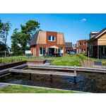 Comfortabel 6 persoons vakantiehuis met sauna, buitendouche en grote tuin in Friesland