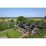 5-persoons bungalow met omheinde tuin en privacy op de Veluwe met een zwembad op het park