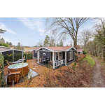 Moderne 6 persoons cottage met hottub